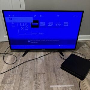 Sony PlayStation 4 Slim CUH-2215B With 1 Controller No Power Cord or HDMI Cord